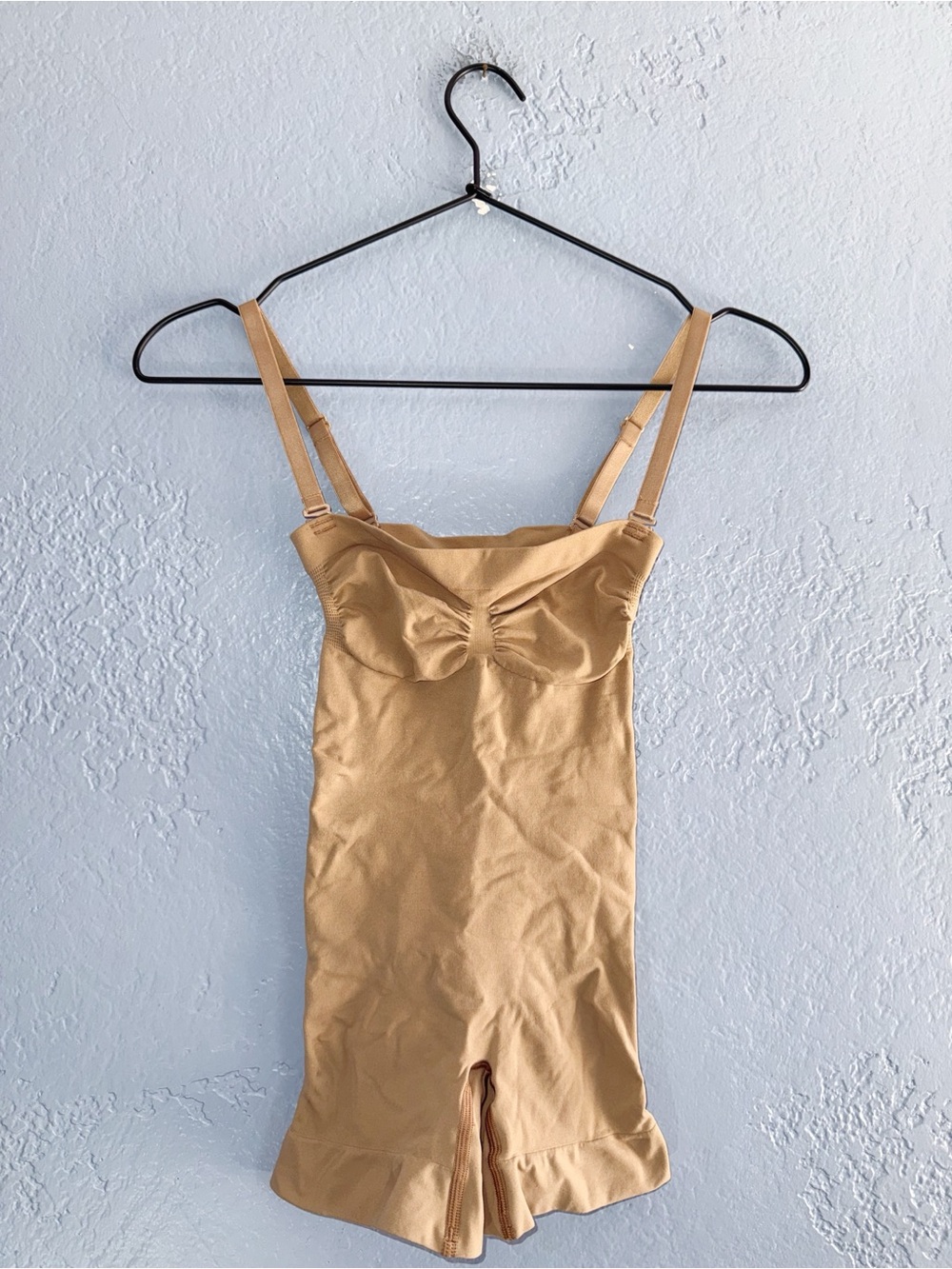 SKIMS Nude Seamless Shaping Bodysuit Short Size Small
